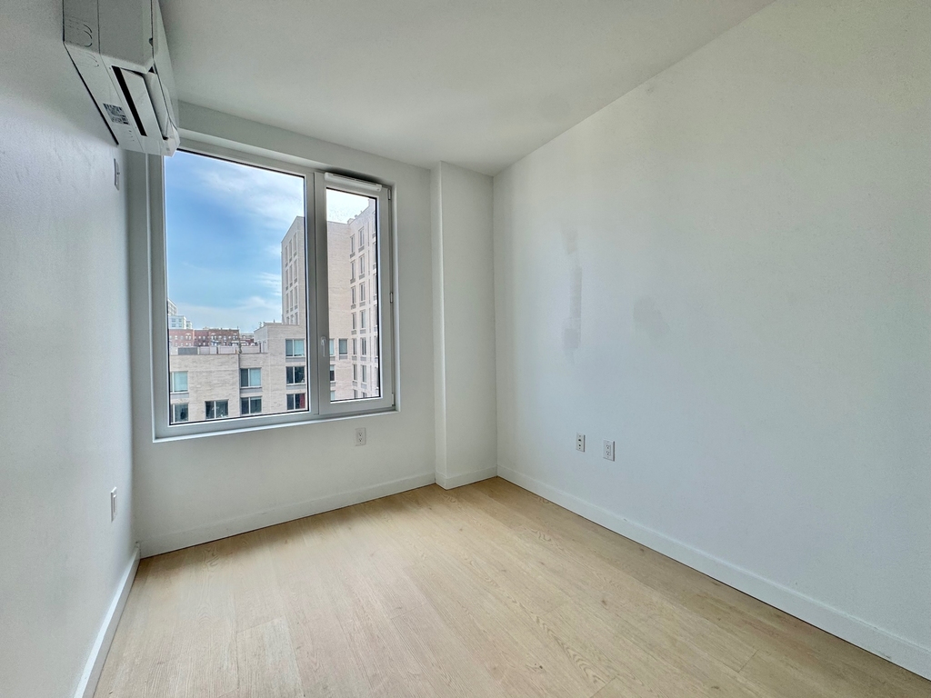 1499 Bedford Avenue - Photo 7