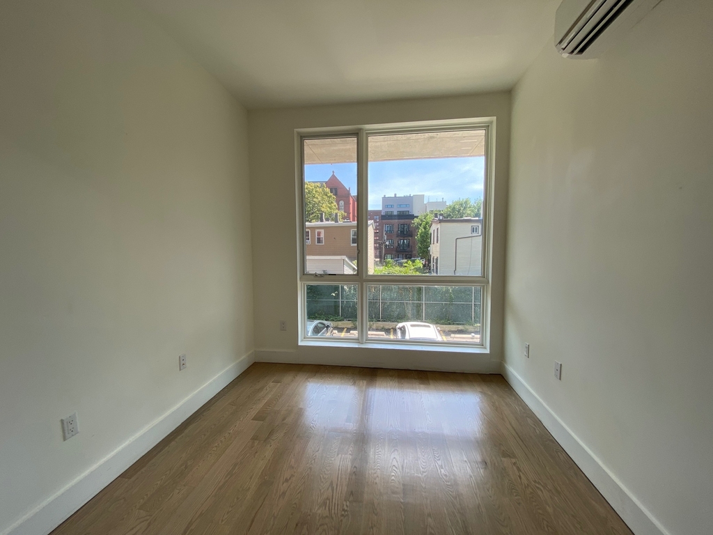 824 Lexington Avenue - Photo 9