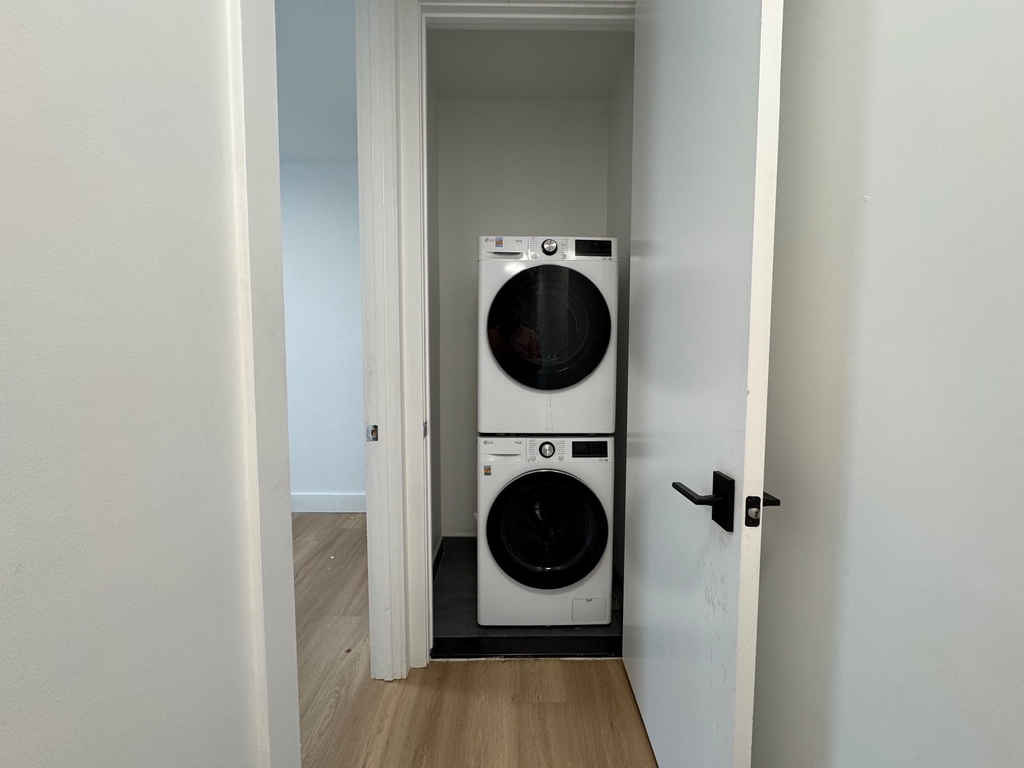 585 Knickerbocker Avenue - Photo 9