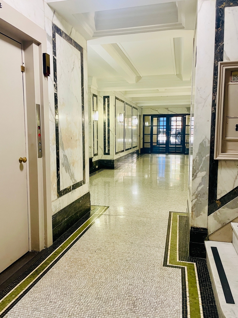 140 West 55th Street - Photo 8