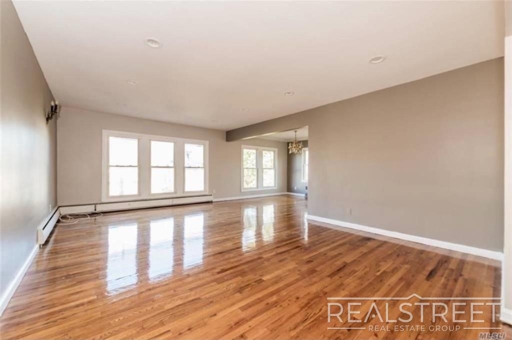 41 Spruce St - Photo 2