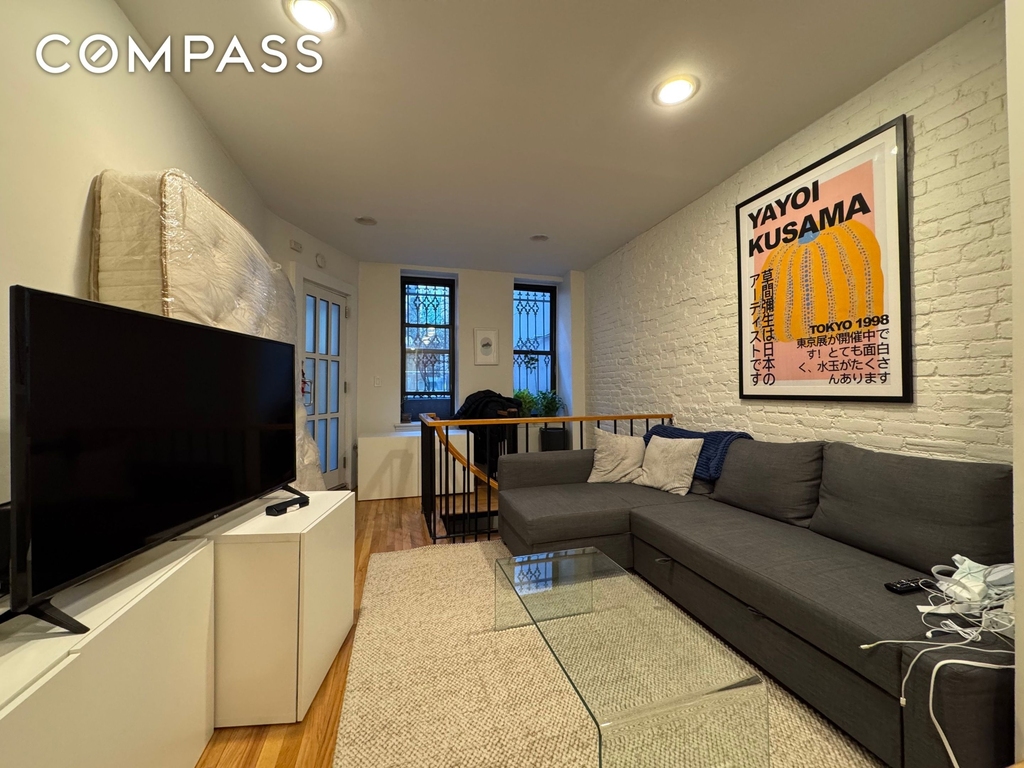 344 W 17th Street - Photo 6