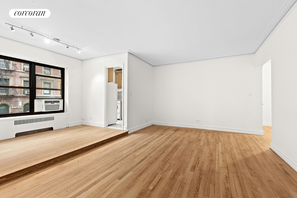 222 E 35th Street - Photo 0