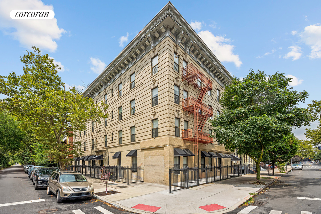 773 Quincy Street - Photo 0