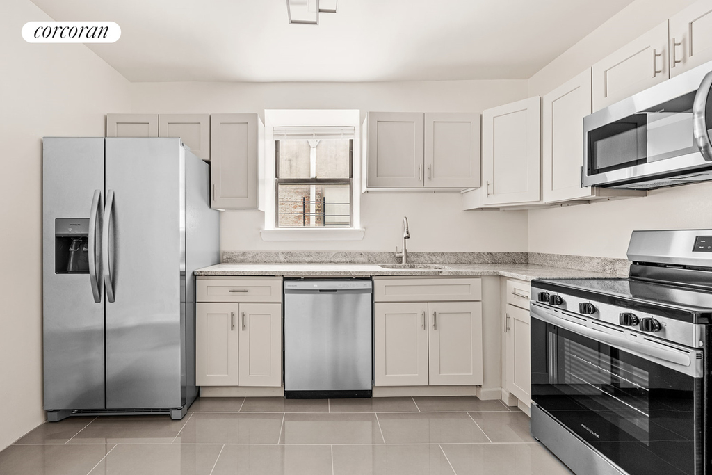 773 Quincy Street - Photo 3