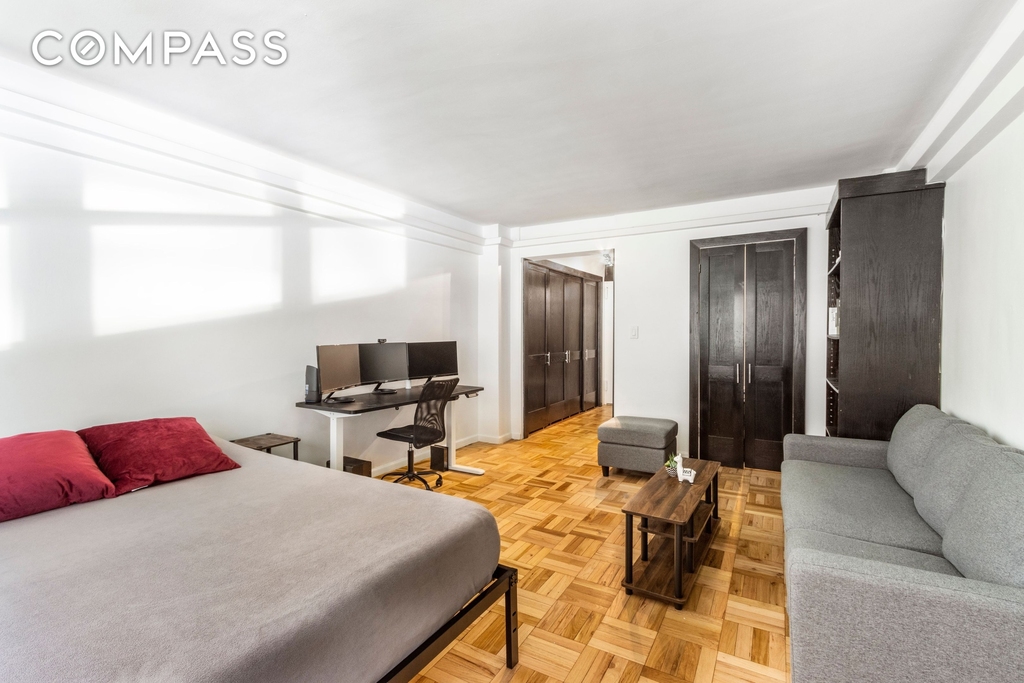 321 E 45th Street - Photo 1