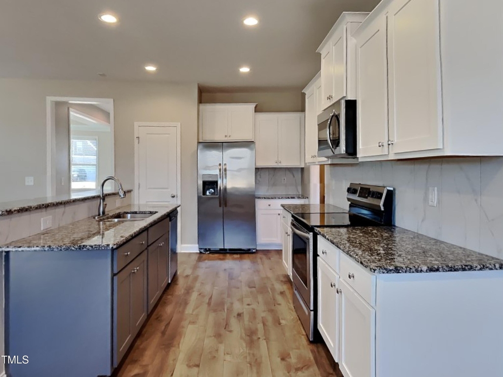 1801 Huntsbridge Drive - Photo 4