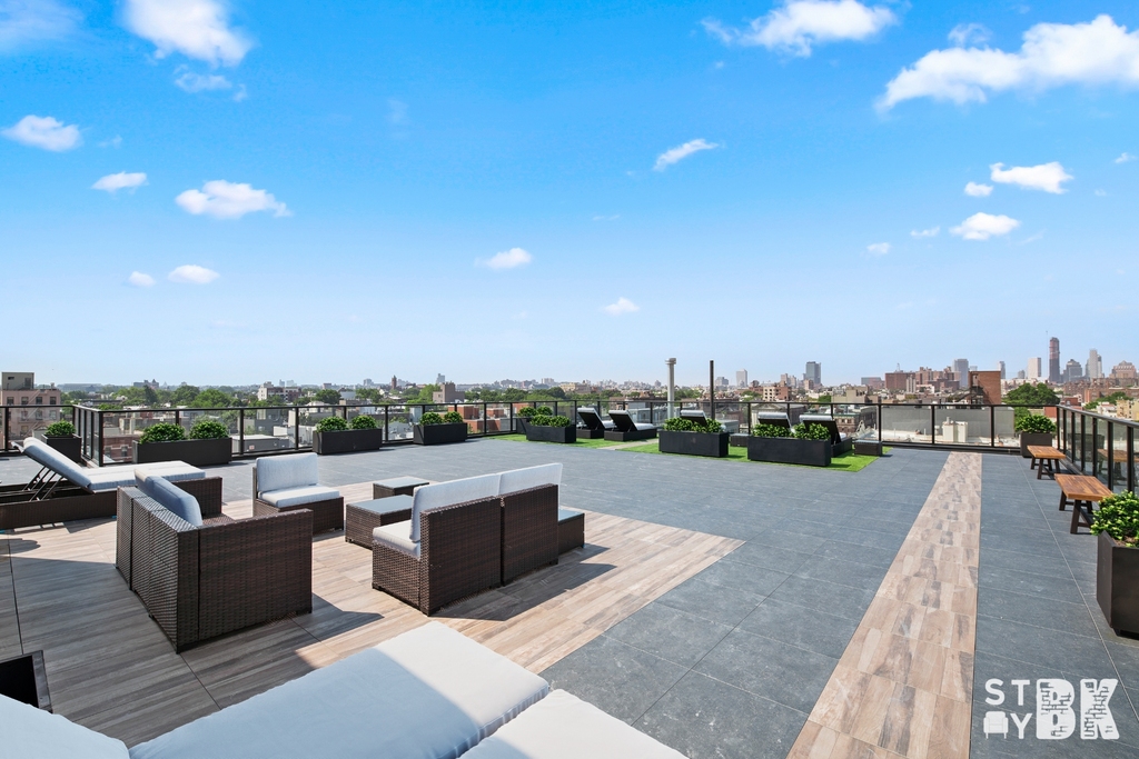 825 Dekalb Avenue - Photo 8