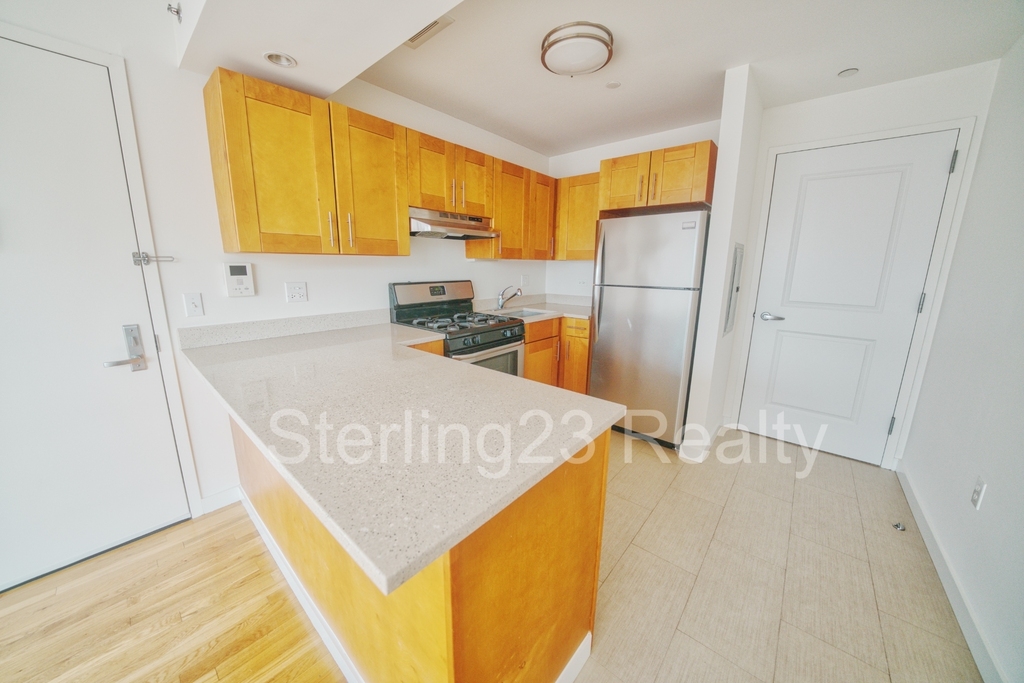 25-44 Crescent Street - Photo 2