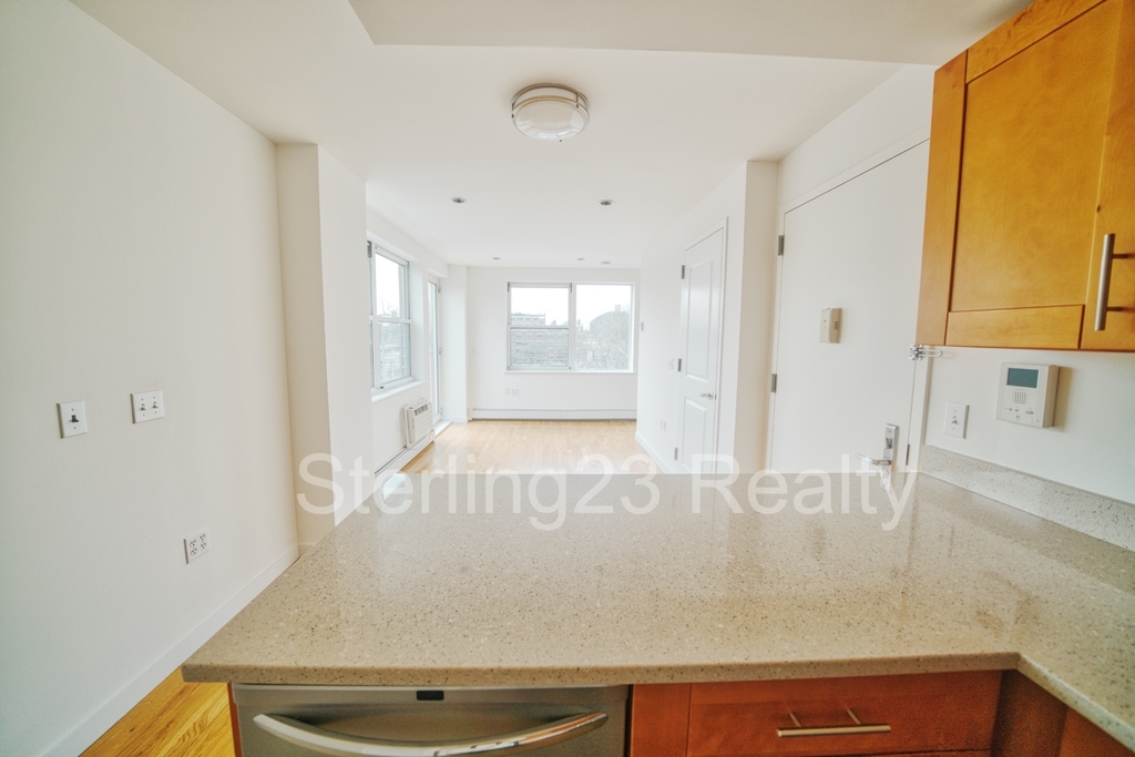 25-44 Crescent Street - Photo 3