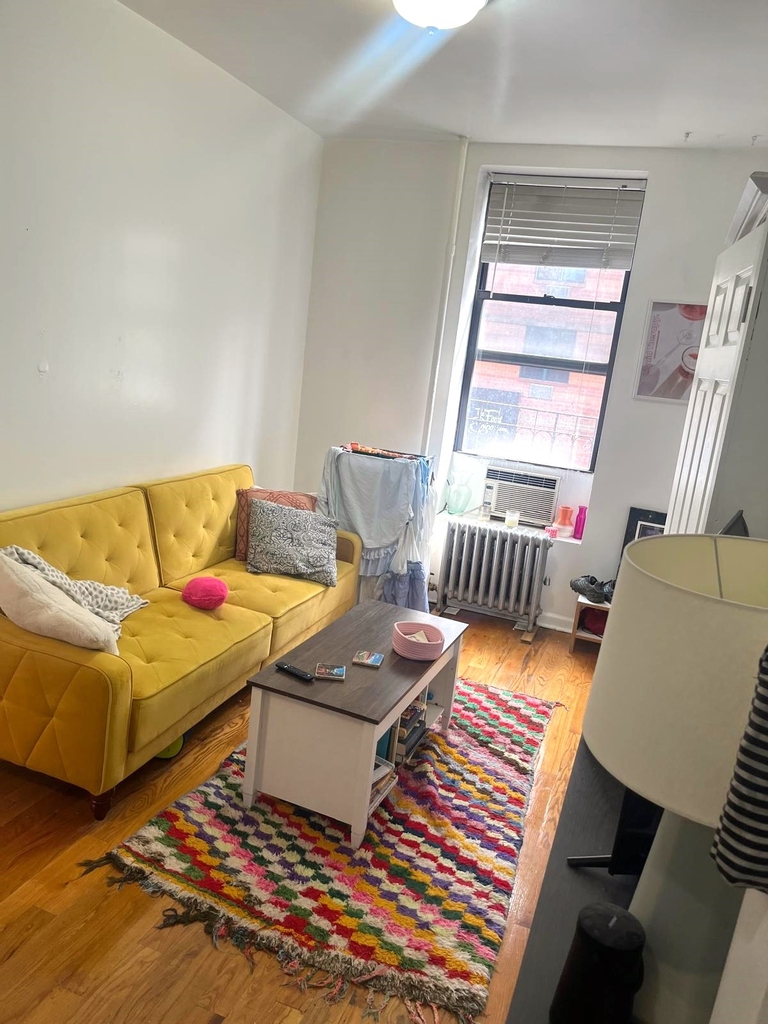 August 1st Move In - East Village East 6th St/Ave D - Photo 7