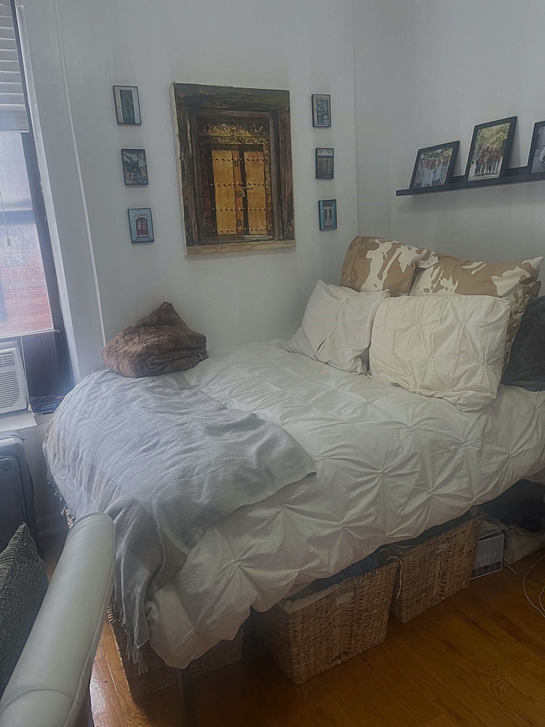 August 1st Move In - East Village East 6th St/Ave D - Photo 5