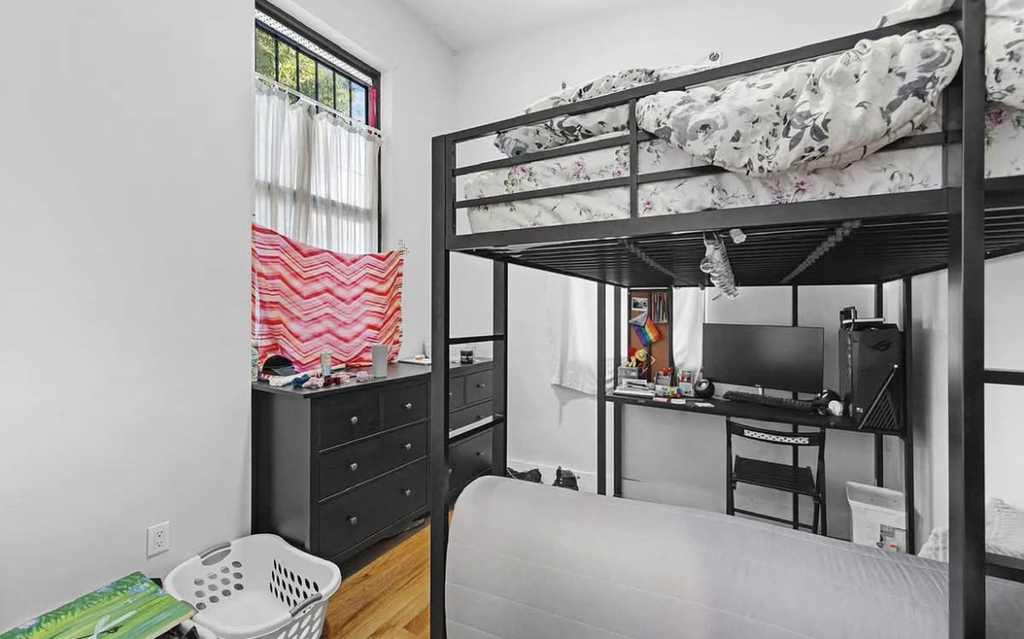 483 Evergreen Avenue - Photo 7