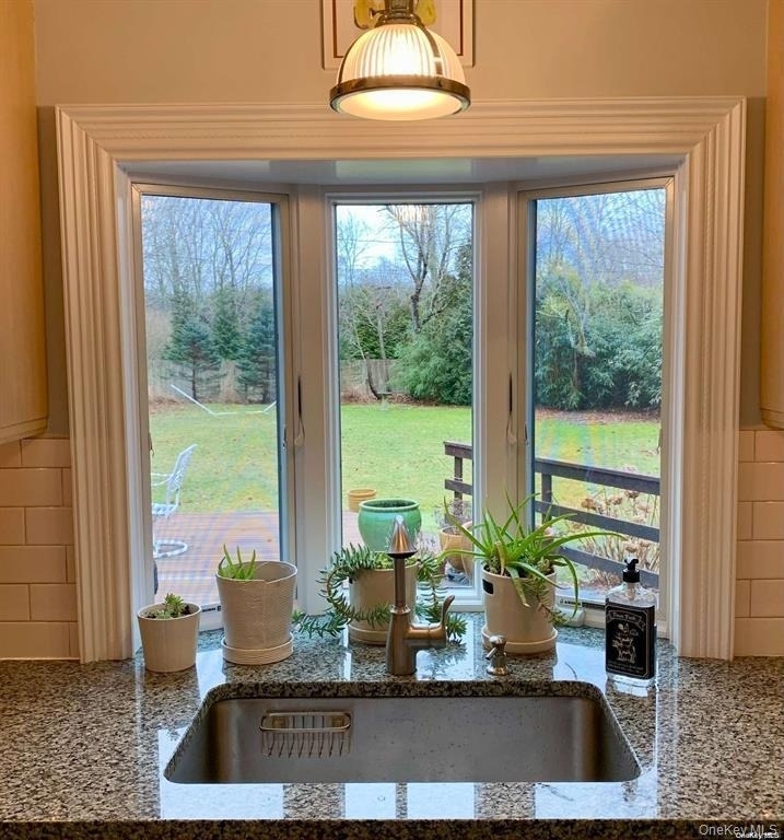 6 Lynn Court - Photo 5