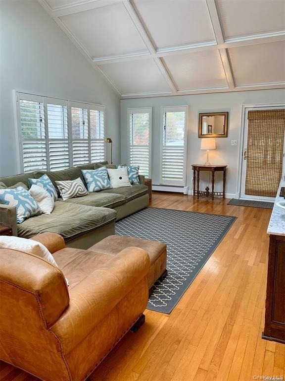 6 Lynn Court - Photo 1