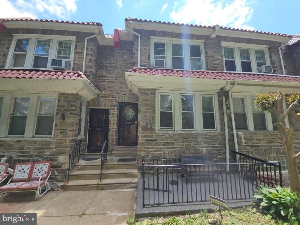 5736 Woodcrest Avenue - Photo 0