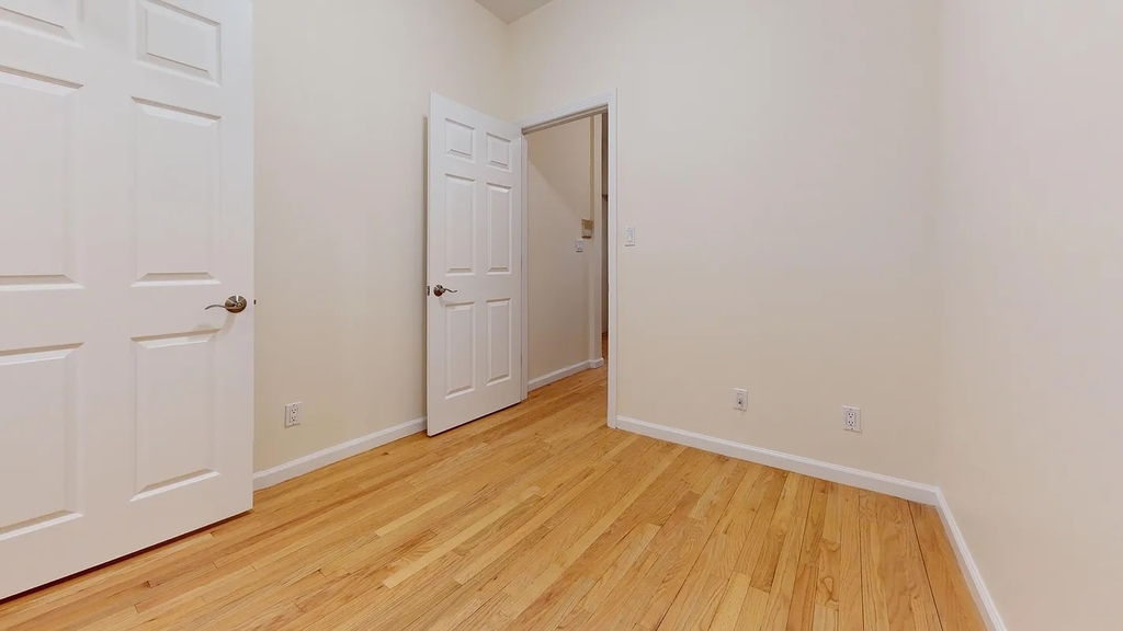 13 East 7th Street - Photo 2