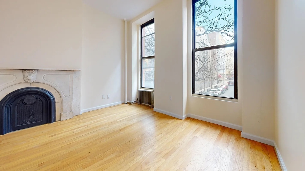 13 East 7th Street - Photo 0