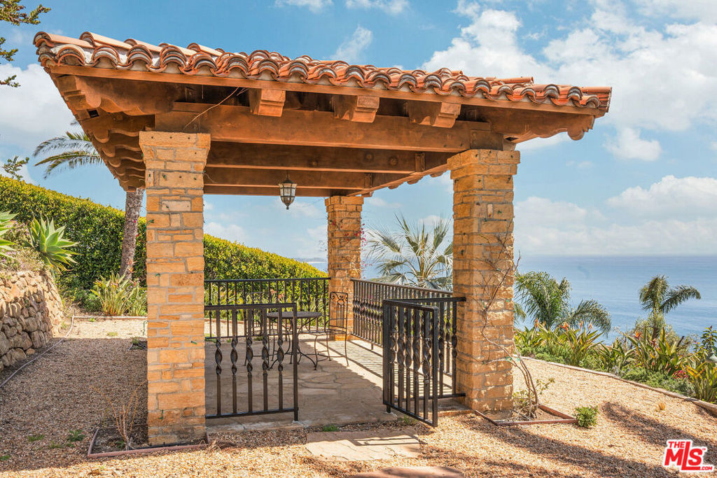 4440 Encinal Canyon Road - Photo 11