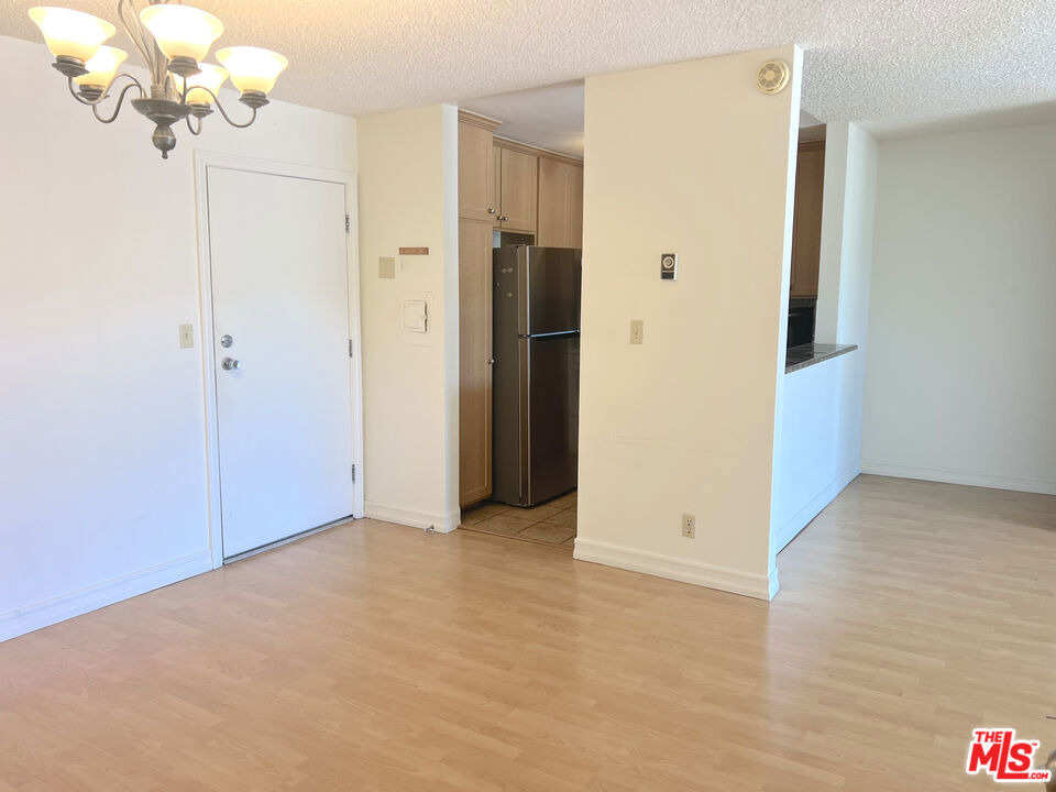 23901 Civic Center Way - Photo 5