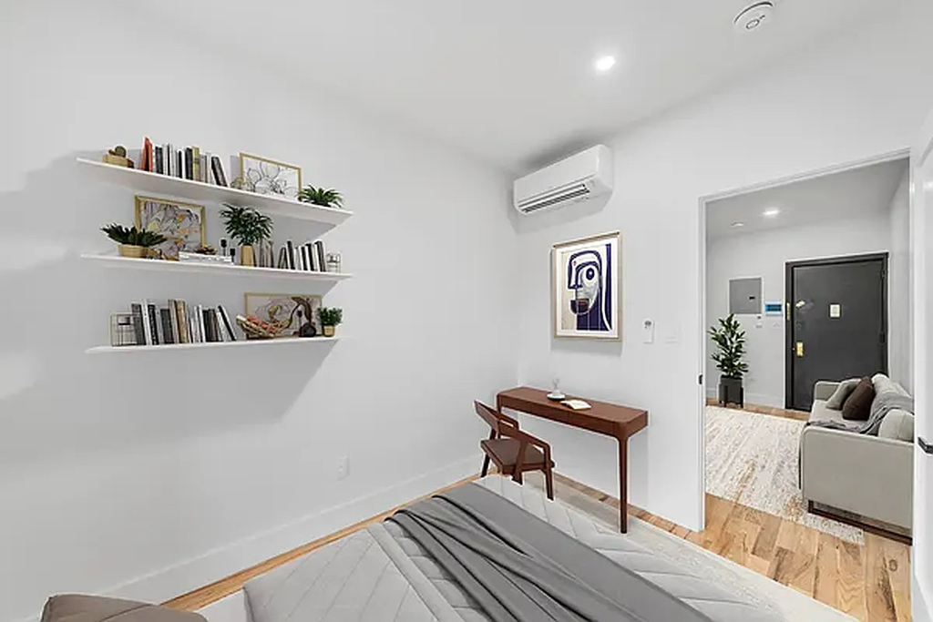 312 Manhattan Avenue - Photo 6