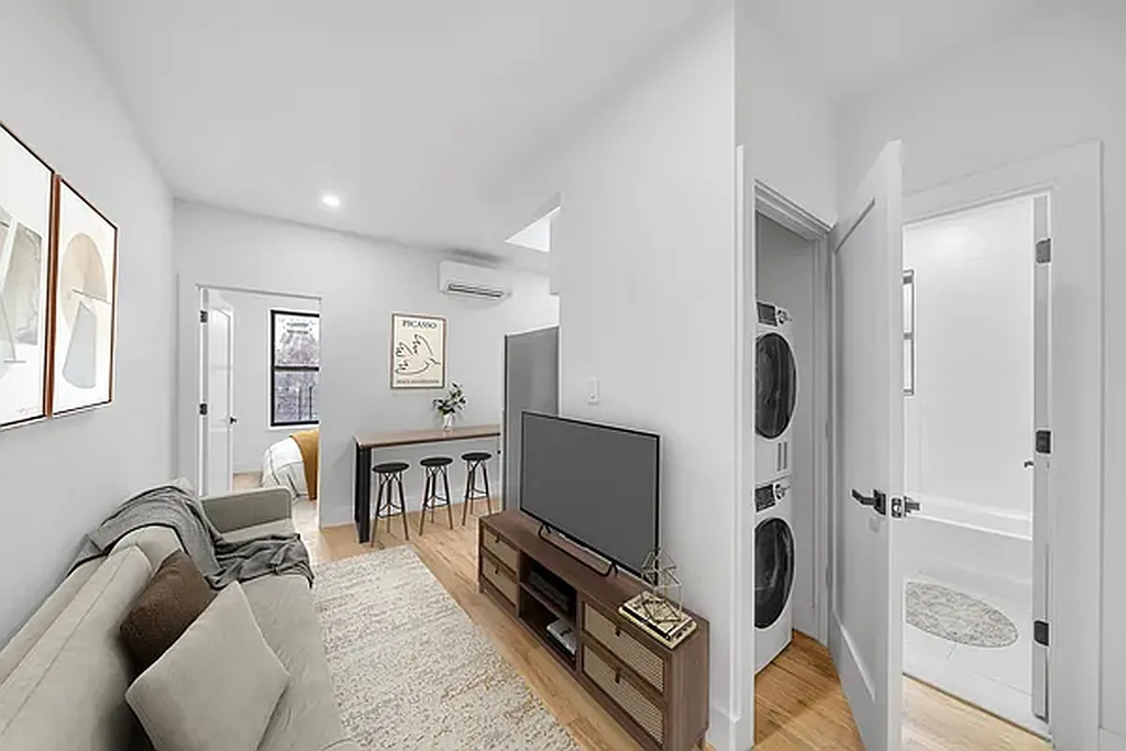 312 Manhattan Avenue - Photo 9
