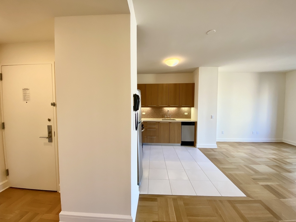 400 West 63rd Street - Photo 3