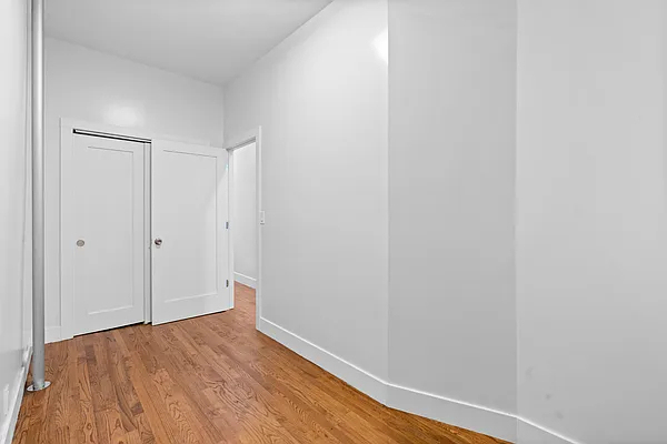 East 115th Street - Photo 4