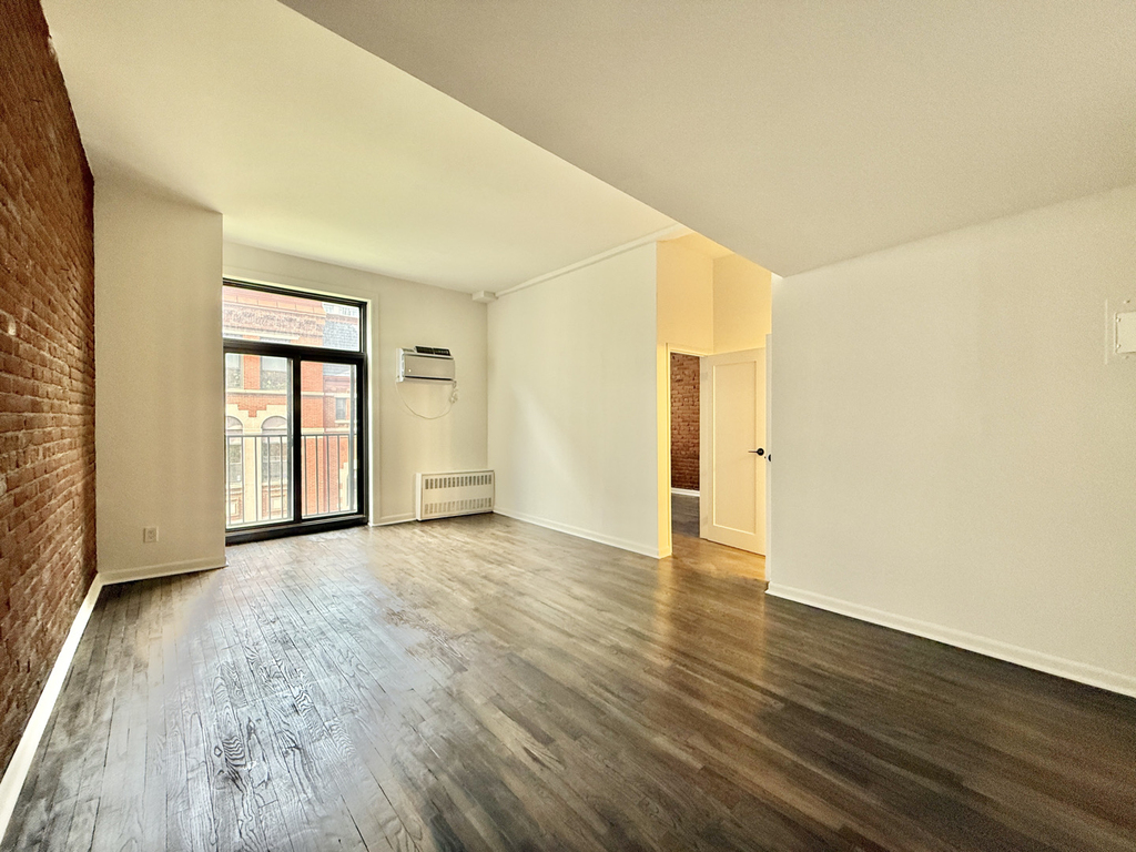  E 80th St - Photo 0