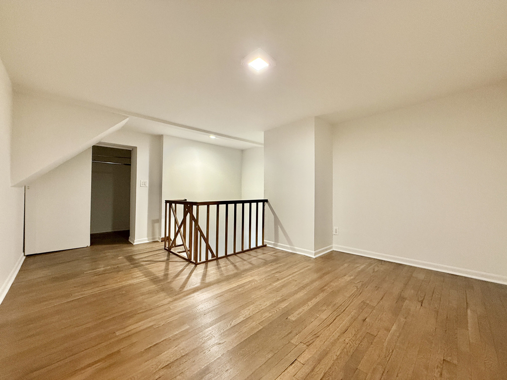  E 80th St - Photo 3