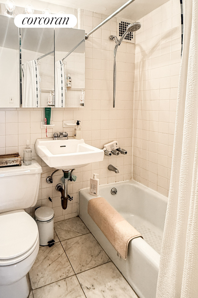 127 W 81st Street - Photo 4