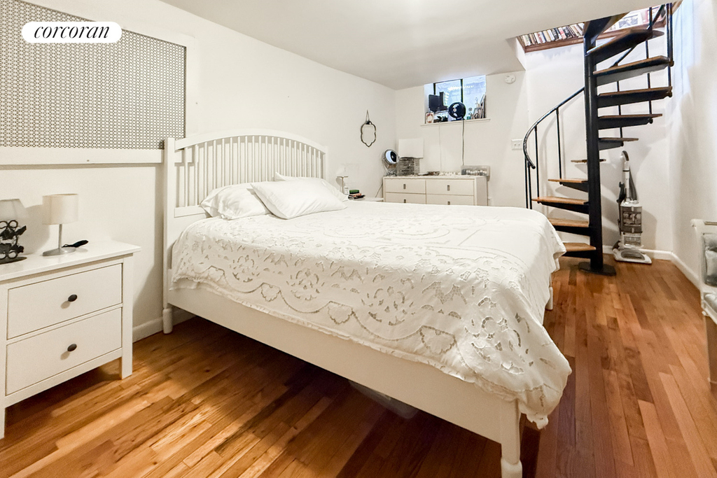 127 W 81st Street - Photo 6