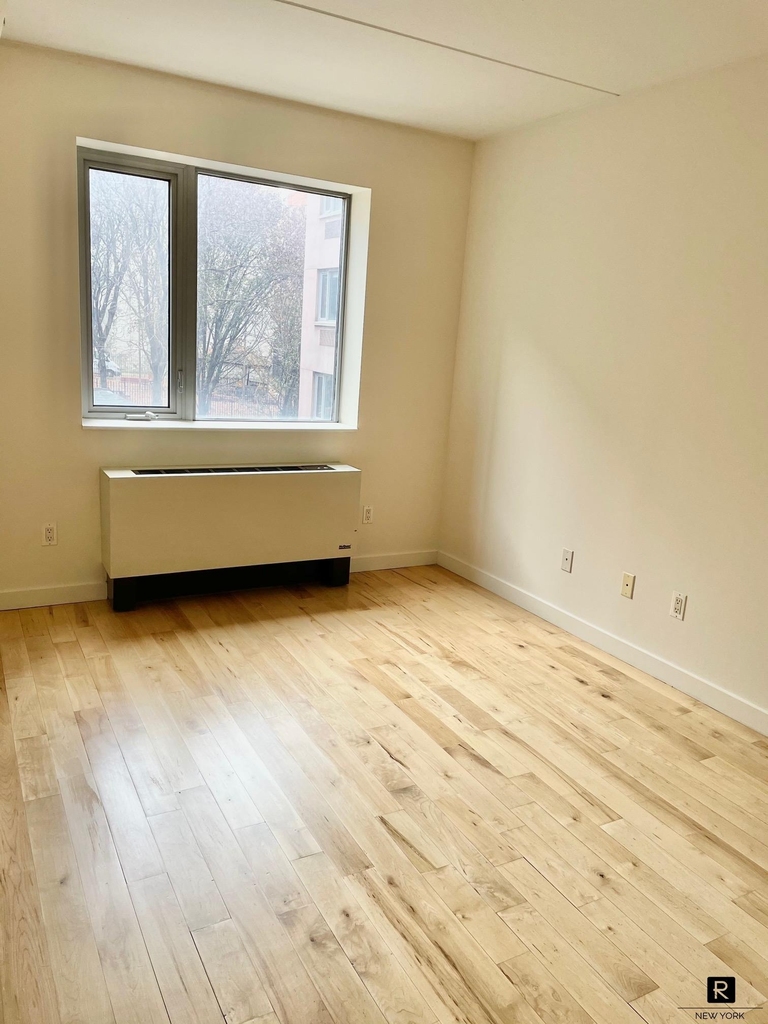 1810 3rd Avenue - Photo 3