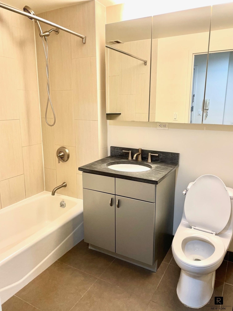 1810 3rd Avenue - Photo 5