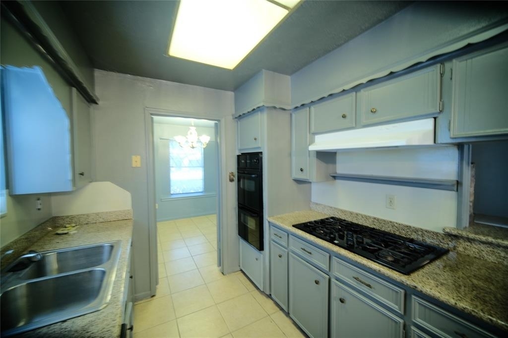 12327 Bexley Drive - Photo 4