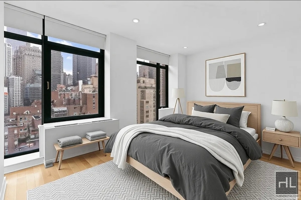 East 34th Street - Photo 4