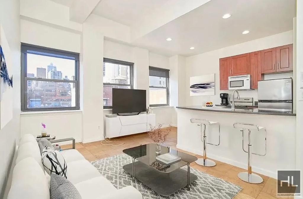East 37th Street - Photo 0