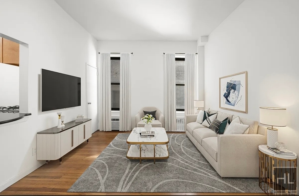 East 83rd Street - Photo 3