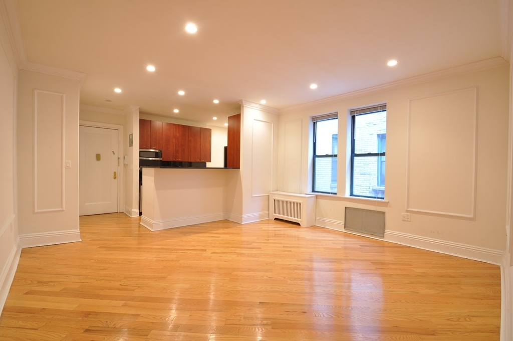 East 70th Street - Photo 0