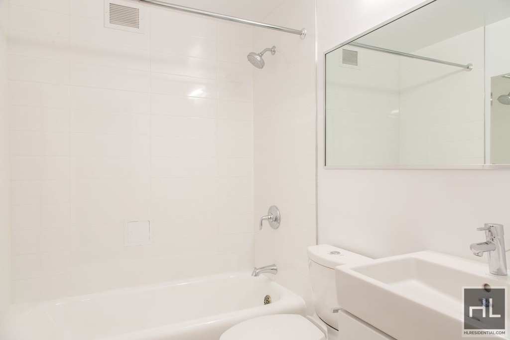 East 57th Street - Photo 3