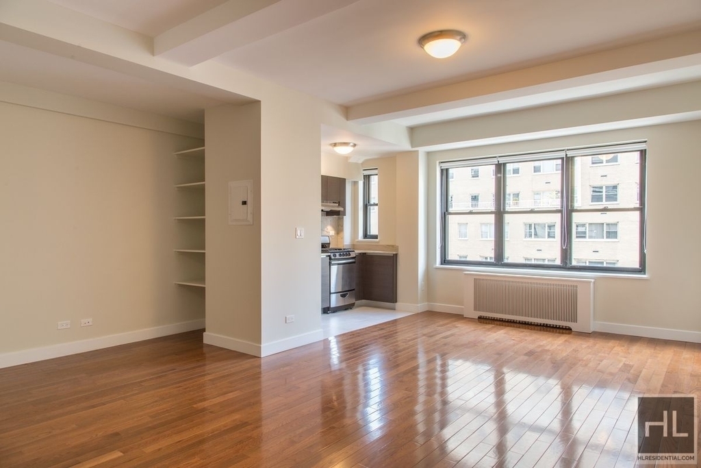 East 57th Street - Photo 0