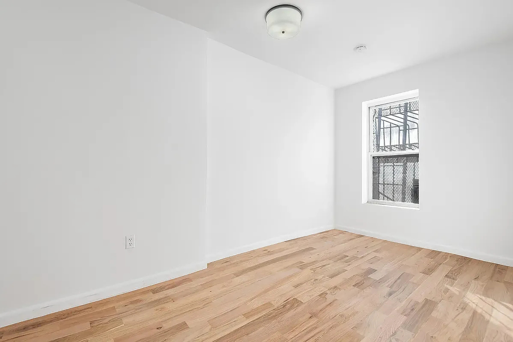 782 Bergen Street - Photo 4
