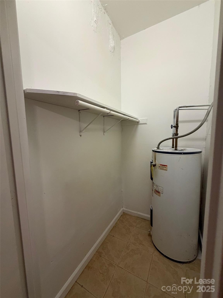304 Kristin Lane - Photo 2
