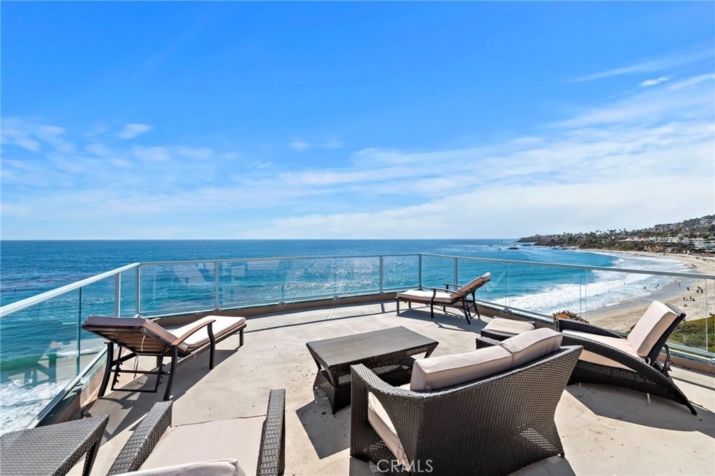 603 S Coast Hwy - Photo 1