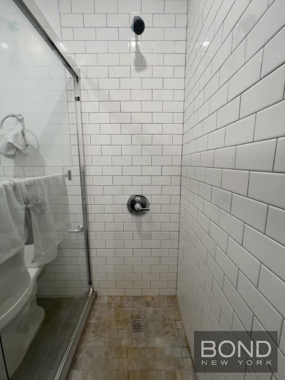 East 11th Street - Photo 3
