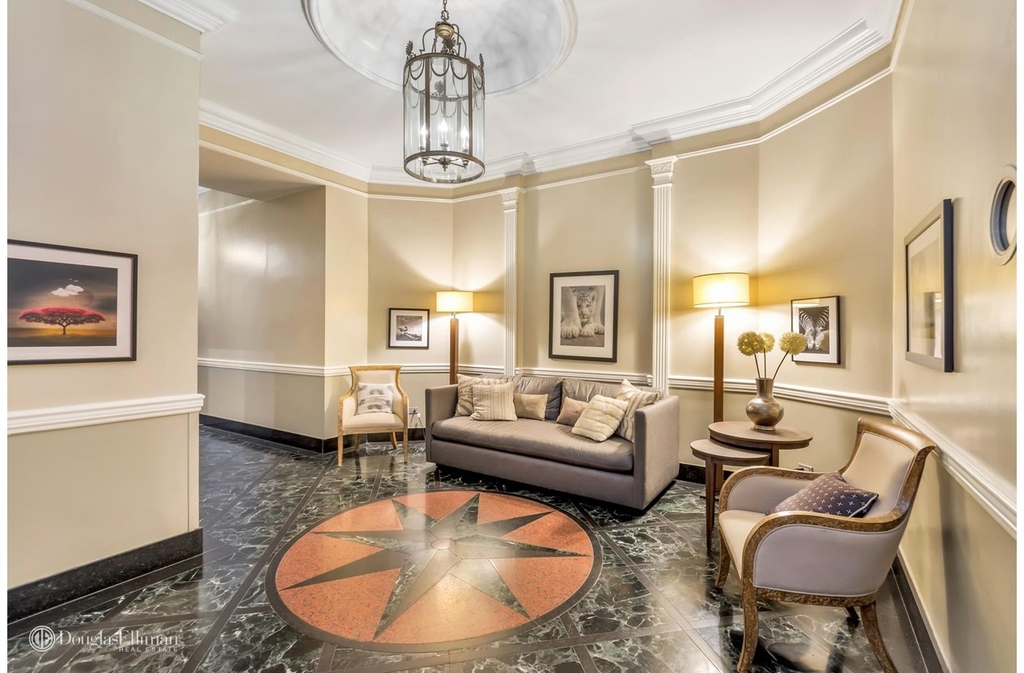 121 Madison Ave - Photo 6