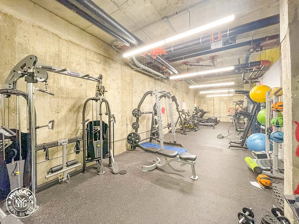 187 Kent Avenue - Photo 8