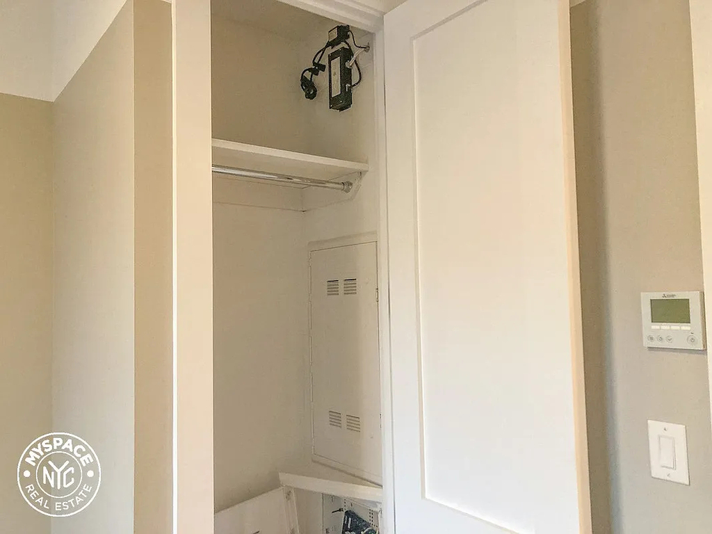 187 Kent Avenue - Photo 3