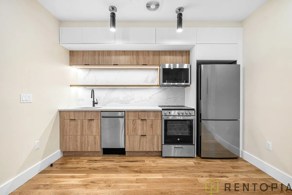 28 Richardson Street - Photo 3