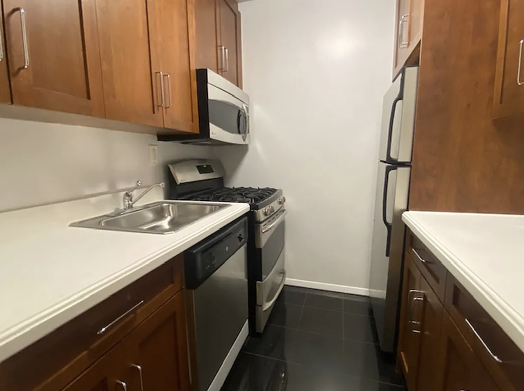 east 22nd Street - Photo 4